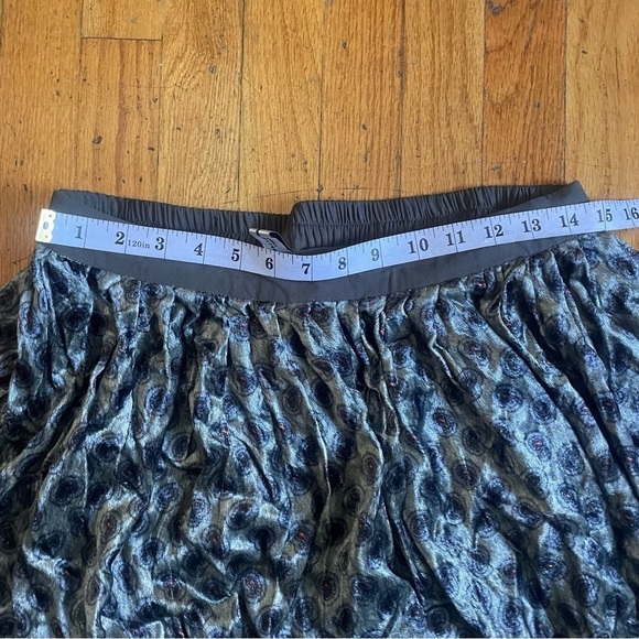 Blank London Gray Graphic Velvet  Midi Skirt Size Medium - Picture 5 of 8